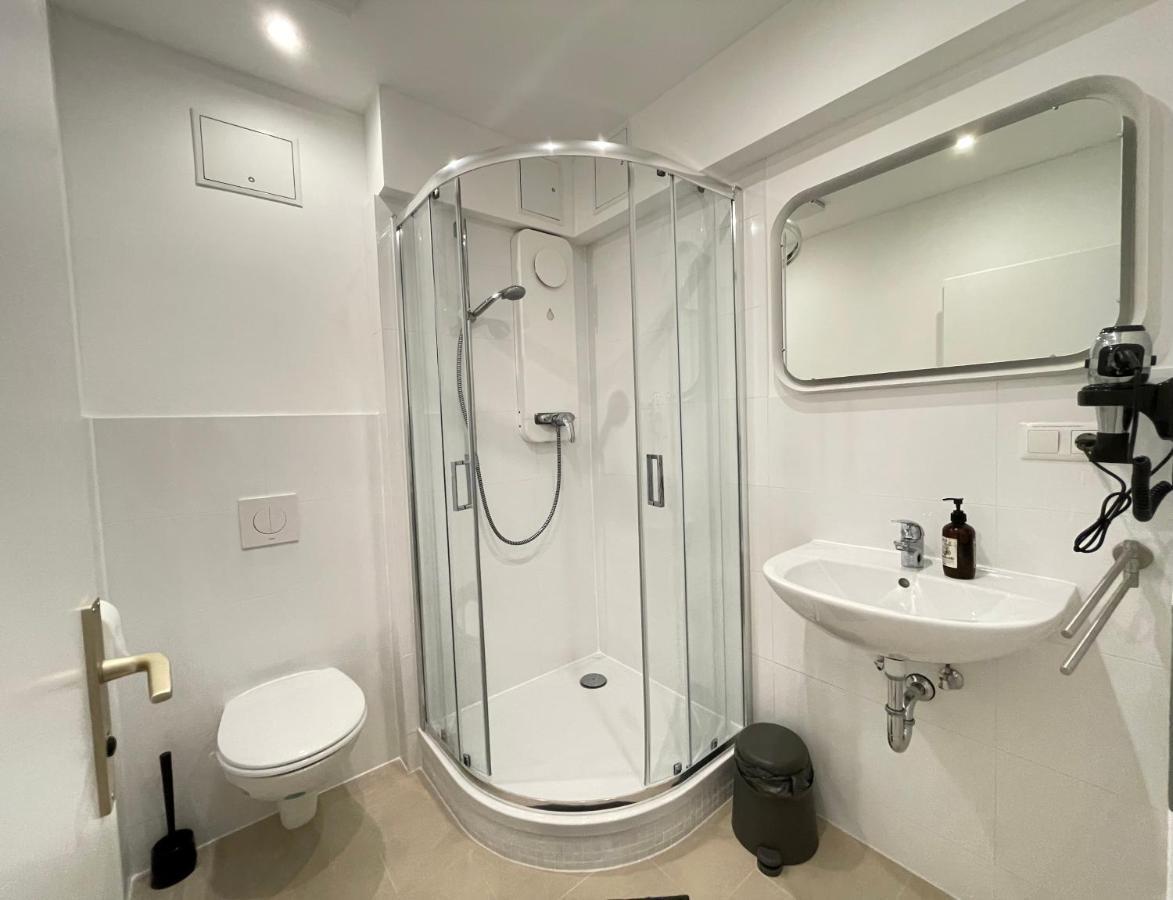 Blue Doors Hostel Altstadt روستوك المظهر الخارجي الصورة